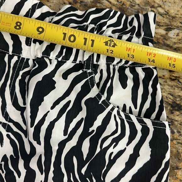 Bar III White And Black Zebra Print Mini Skirt Size 4 - Picture 8 of 10